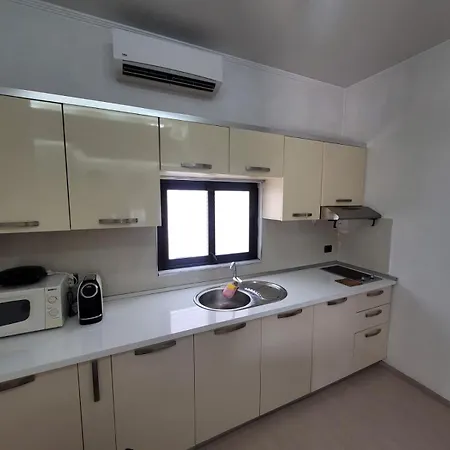An With Fireplace Apartamento Tirana